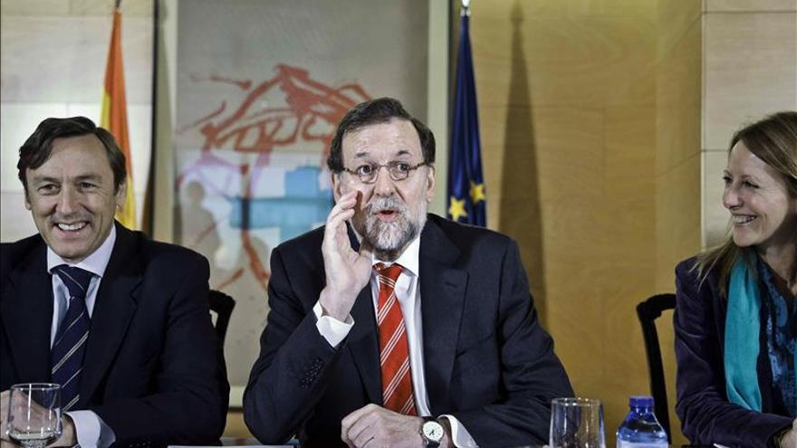 Rajoy inicia la agenda semanal en el Congreso pero evita más comentarios sobre Rato