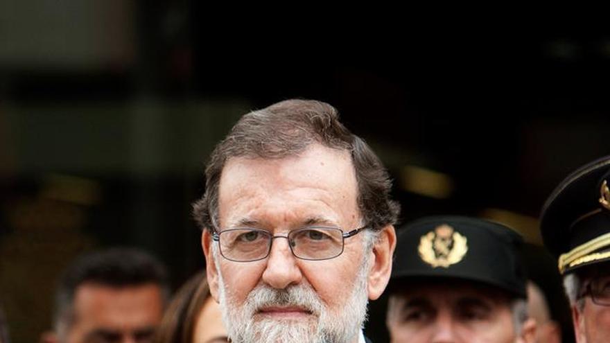 Rajoy preside el minuto de silencio en Vigo por las víctimas de los incendios