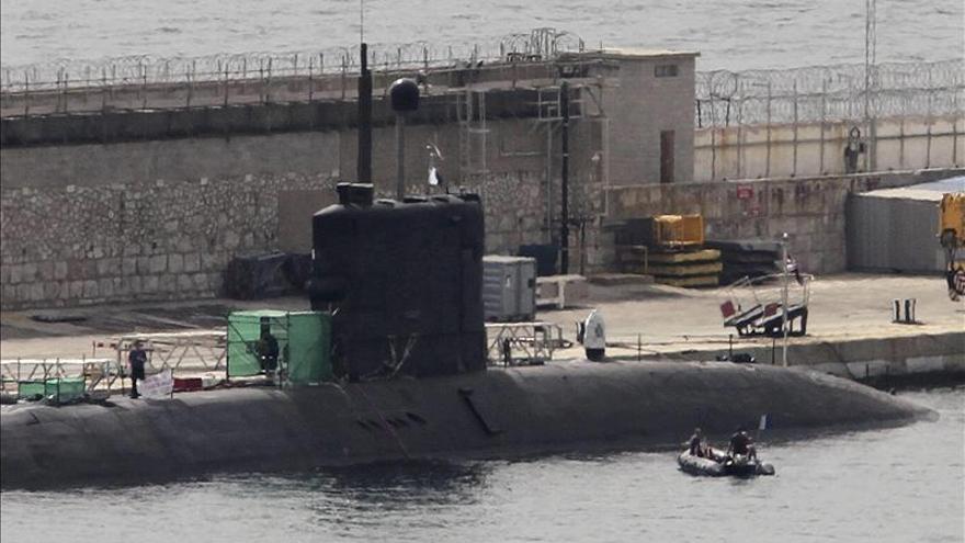 submarino nuclear en puerto Gibraltar