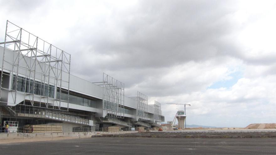 Región de Murcia prepara un dossier sobre el aeropuerto de Corvera para que la Comisión Europea valore su legalidad