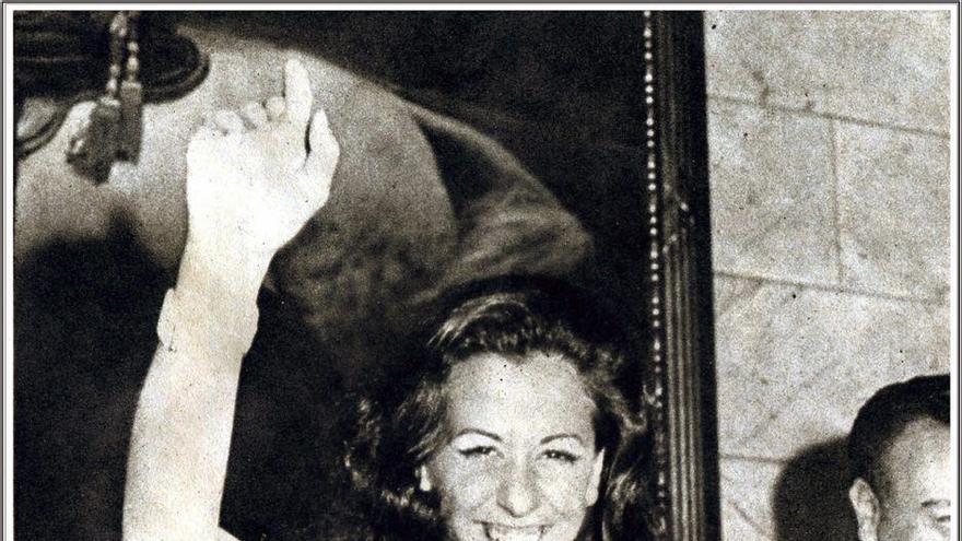 Rita Barberá, tras ser proclamada en Valencia como 'Musa del humor' en 1973. 