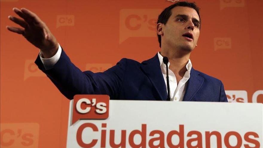 Rivera perfila un pacto en Madrid, con las mismas "condiciones" que en Andalucía