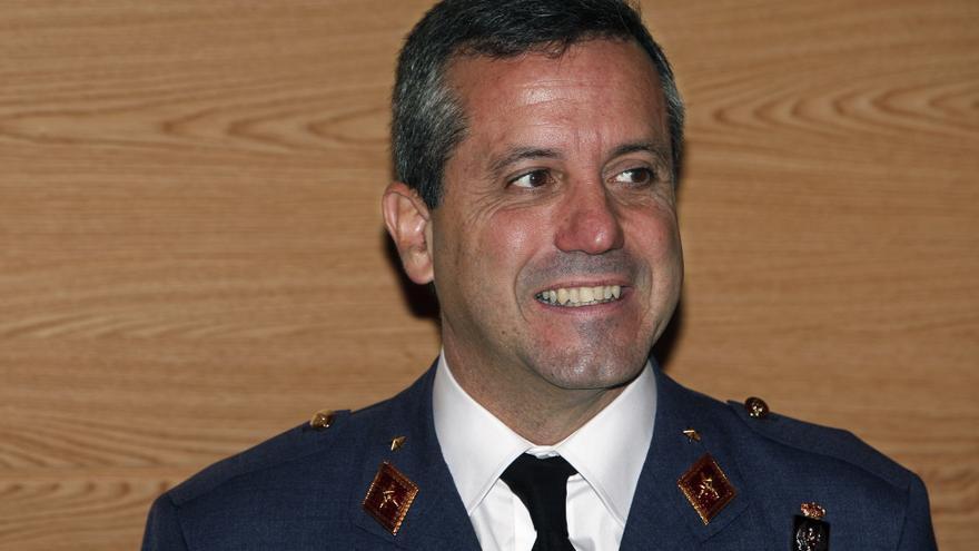 El general <b>Sánchez Ortega</b>, nuevo jefe de Estado Mayor del Mando de <b>...</b> - Sanchez-Ortega-Mayor-Mando-Operaciones_EDIIMA20120907_0105_4