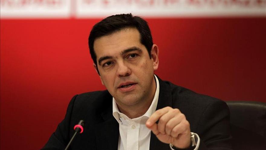 Tsipras afirma que Syriza respetará los objetivos fiscales pero no lo firmado por Samarás