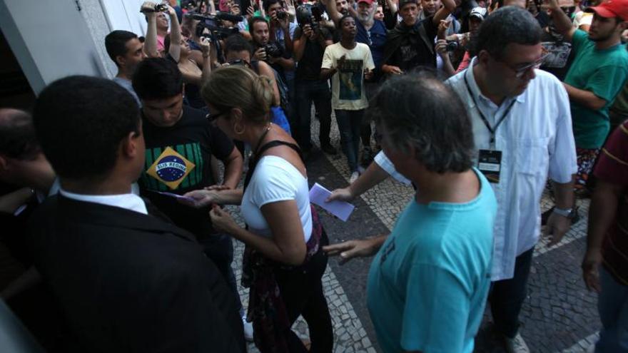 Se extienden protestas en Brasil por las restricciones en centros comerciales