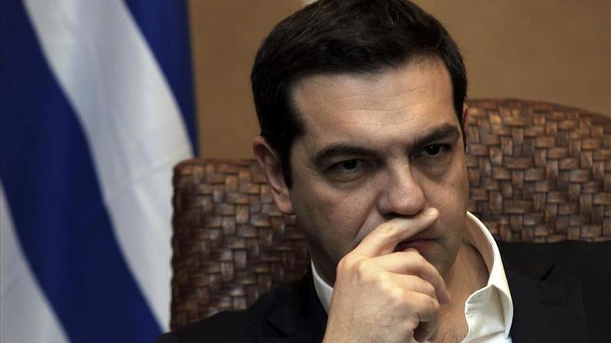 El gobierno griego pospone una ley con medidas sociales por presión de los acreedores