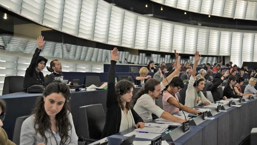 Las limitaciones de la mano alzada en el Parlamento Europeo 