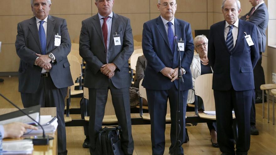 El fiscal rechaza un acuerdo y pide hasta tres años y medio de cárcel para la excúpula de Caixa Penedès