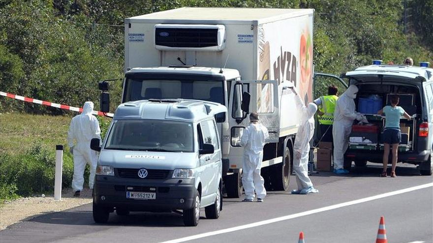 Entre 20 y 50 refugiados mueren en Austria asfixiados en un camión