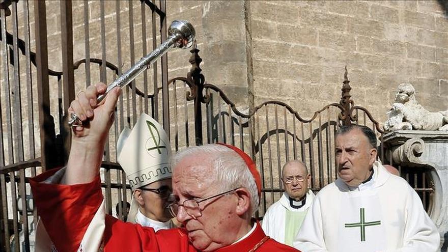 Antonio Cañizares propone vender el patrimonio de la Iglesia para atender a los pobres