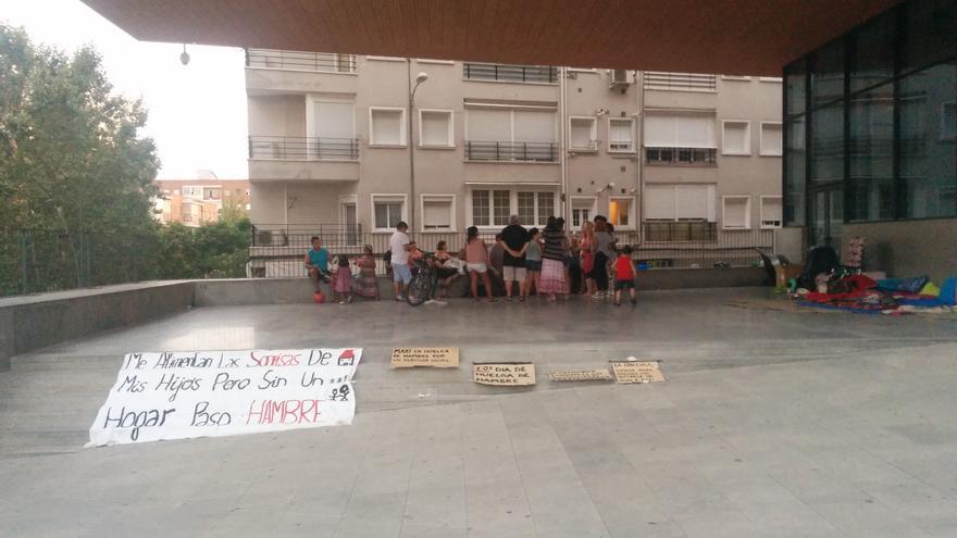 Asamblea Pah Alcorcón donde se desarrolla la huelga de hambre