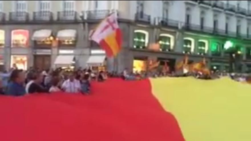 Falange Española celebra una concentración en la Puerta del Sol contra la independencia de Cataluña