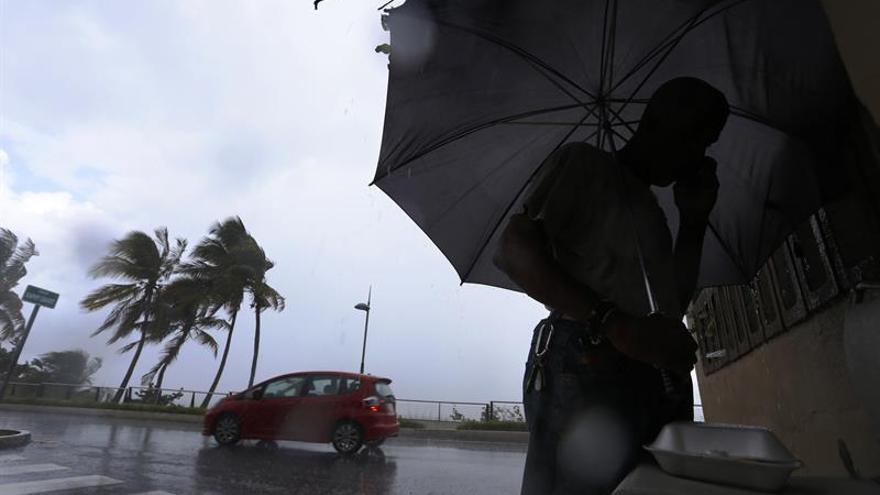 Florida toma medidas ante el posible paso del huracán Irma