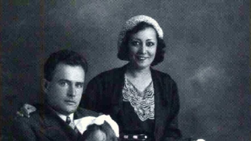 La familia Leret al completo: Virgilio y Carlota O’Neill junto a sus hijas Carlota y Mariela / Carlota Leret
