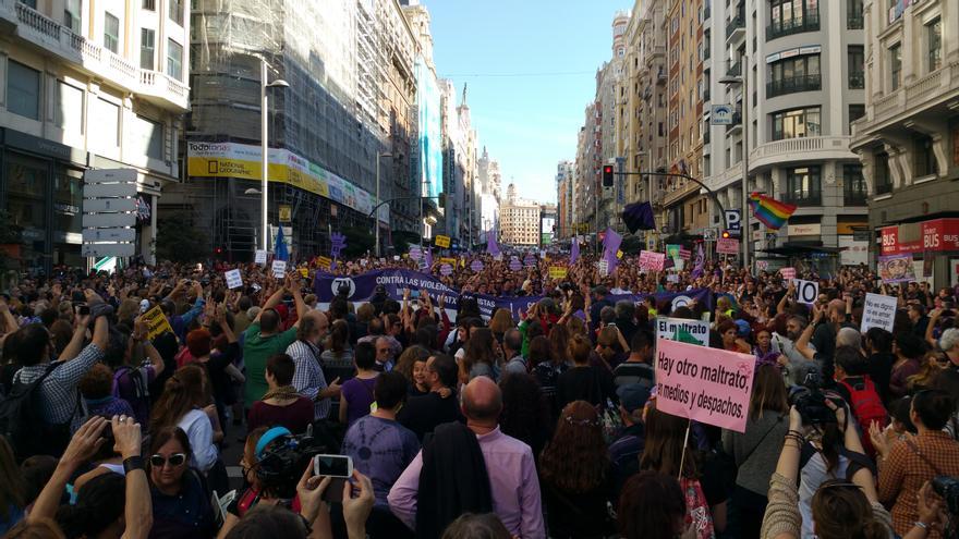 Llegada de la cabecera de la manifestación estatal contra la violencias machistas a plaza de España. / Mercedes Domenech