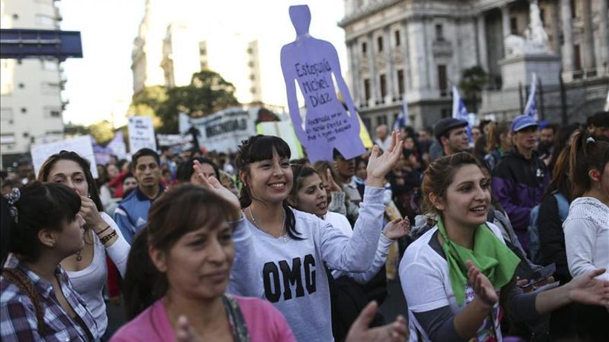 Masiva-protesta-Argentina-violencia-machista_EDIIMA20150604_0027_4.jpg