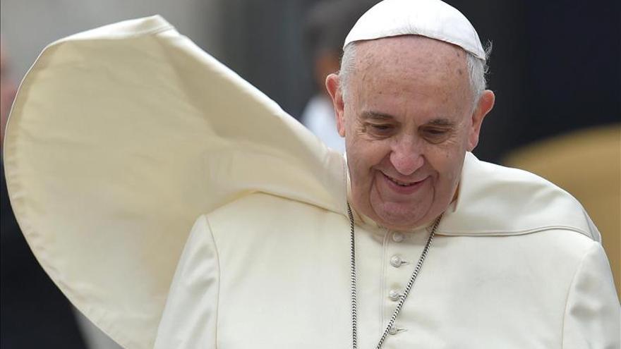 Morales anuncia que el papa Francisco visitará Bolivia en julio
