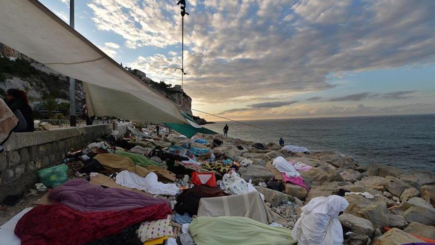 Mueren 126 inmigrantes en un naufragio en el Mediterráneo, según los supervivientes