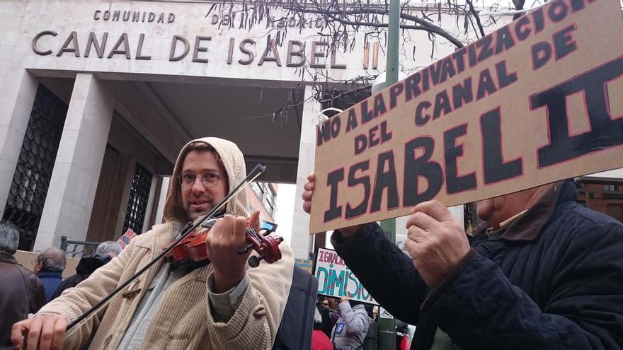 Protesta musical en defensa del Canal de Isabel II / @MadridSindical