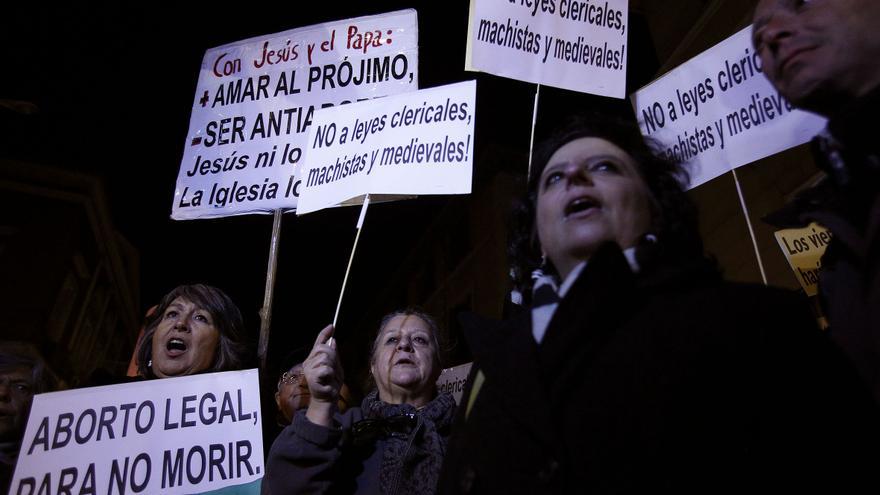 Protesta ante el ministerio de Justicia contra la reforma del aborto / Olmo Calvo