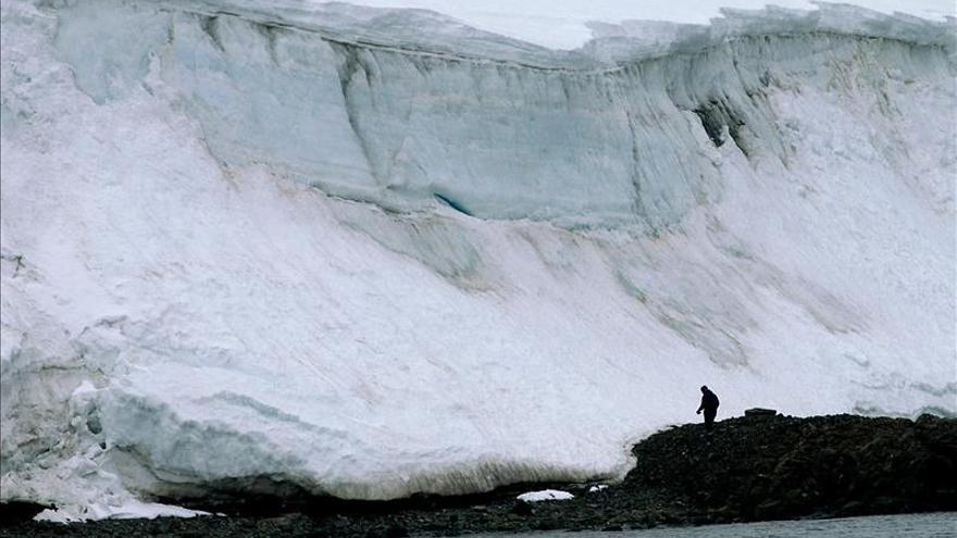 La superficie helada del Ártico en invierno alcanza un mínimo histórico