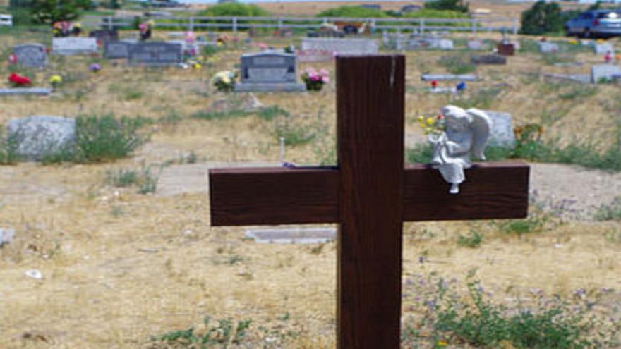Hay cientos de niños y bebés enterrados en el cementerio Peaceful Valley, en Idaho. 