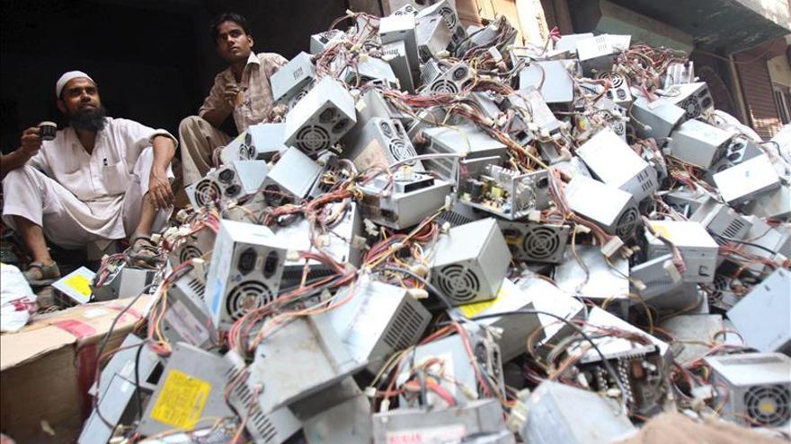 [Imagen: basura-electronica-aumento-millones-tone...493_21.jpg]