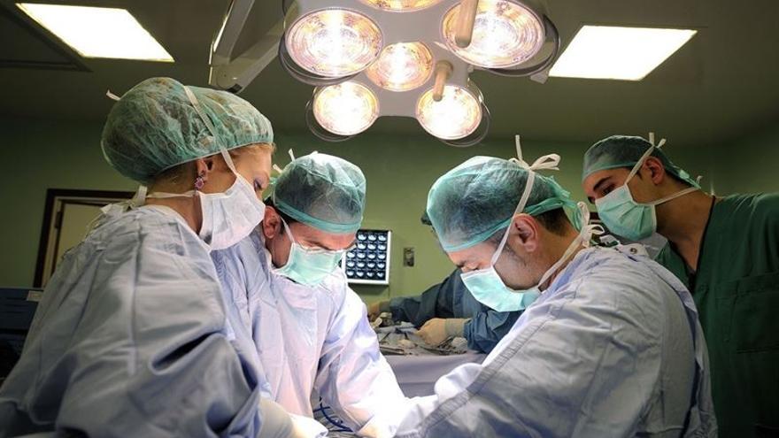 La lista de espera quirúrgica desciende un 7% en Canarias. 