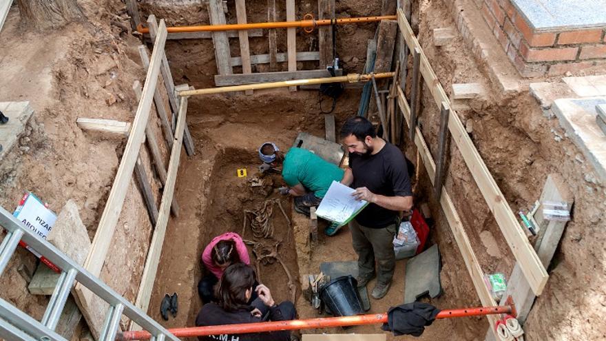 Exhumación en el cementerio de Guadalajara que permitió identificar a Timoteo Mendieta
