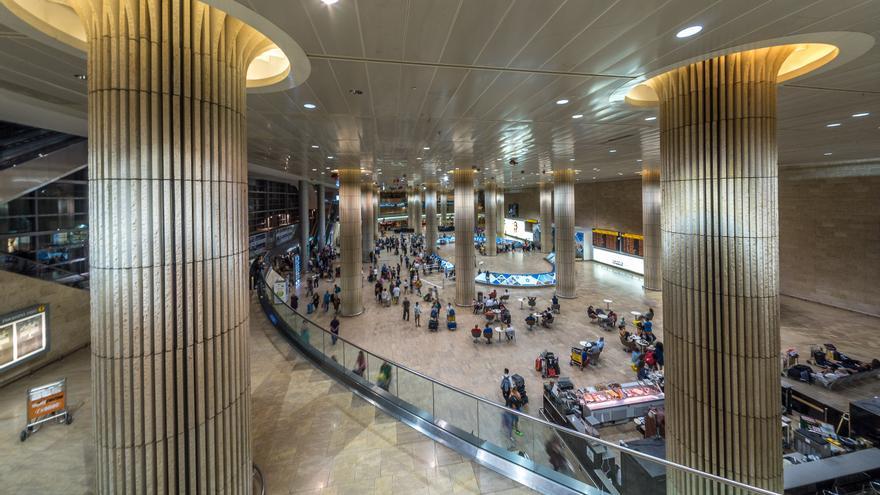 Zona de llegadas del aeropuerto de Tel Aviv Ben Gurion