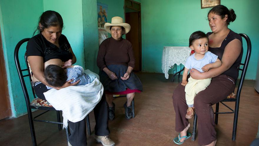 La lactancia materna es una importante herramienta contra la desnutrición infantil. Foto: Salva Campillo - Ayuda en Acción