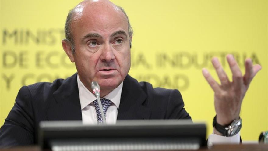De Guindos confirma que el FROB ya tiene asesor para retomar la venta de Bankia