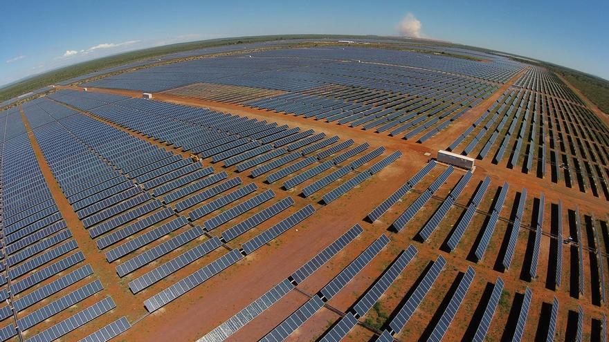 Los fotovoltaicos de Anpier piden a Nadal igualdad de trato entre inversores extranjeros y españoles