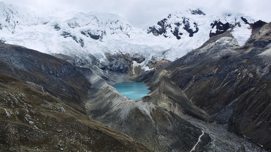 Laguna Palcacocha, situada en los Andes. Foto de Alexander Luna. 