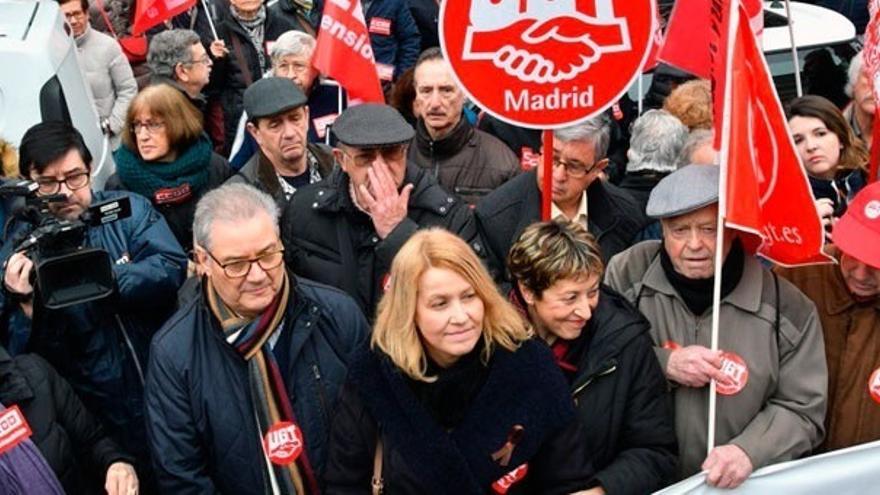 Miles de pensionistas se concentran en toda España convocados por UGT y CC.OO.