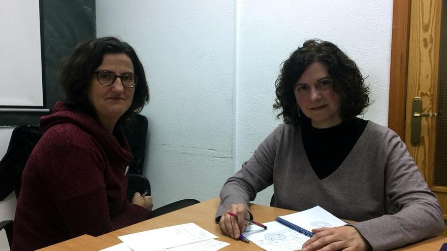 Gema Síscar, coportavoz de la campaña CIEs No en Valencia, y Ana Pérez, presidenta de Médicos del Mundo en Valencia