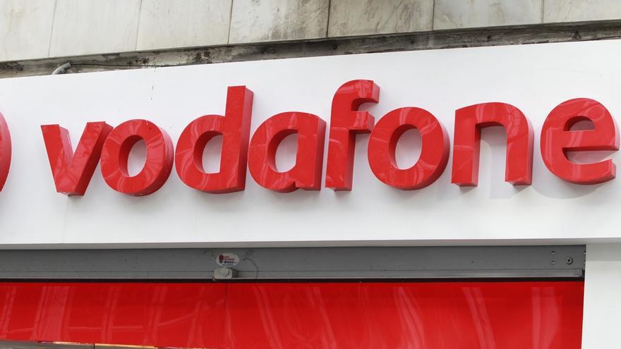 Vodafone comenzará a cobrar 2,5 euros por algunas gestiones telefónicas para fomentar el uso de otros canales