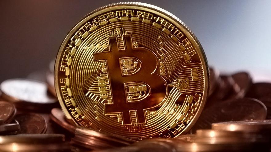 Según algunos analistas, en 2018 el bitcóin podría resurgir y alcanzar un valor de 50.000 dólares. 