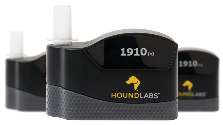 El dispositivo de la marca Hound Labs funciona como un alcoholímetro, pero detecta THC