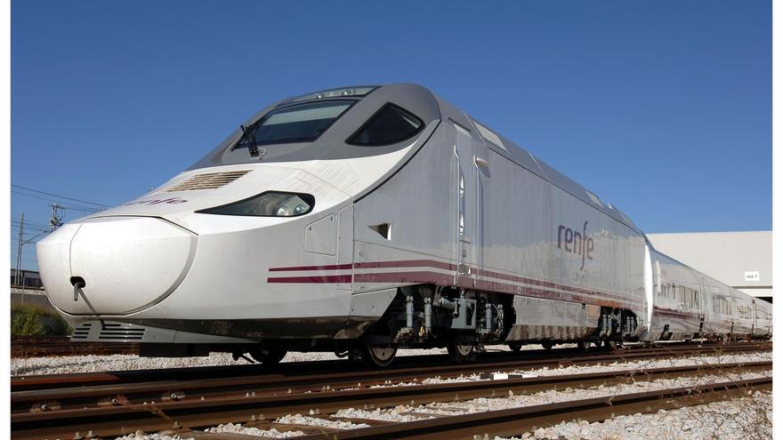 Renfe pone en marcha un tren diario 'semidirecto' Madrid-Santander que recorta media hora el viaje