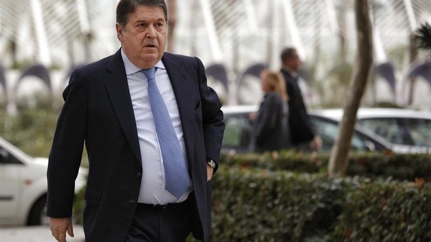 Expresidente de Bancaja Olivas será juzgado el martes por fraude y falsedad