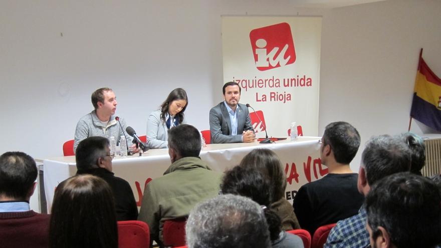 Garzón lamenta que Rajoy invite "a jugar a un timo y especular" cuando alienta a invertir en planes pensiones privados