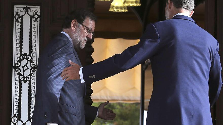 Mariano Rajoy en una visita al rey Felipe VI / EFE