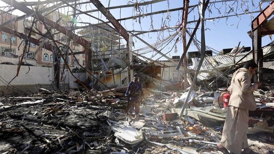 Mueren al menos 32 civiles en bombardeos de la coalición árabe en el Yemen