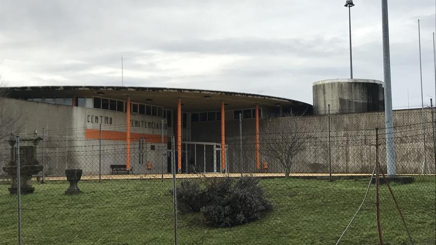 PSOE pide a Interior no renovar los contratos con empresas de seguridad privada para vigilar el exterior de las cárceles