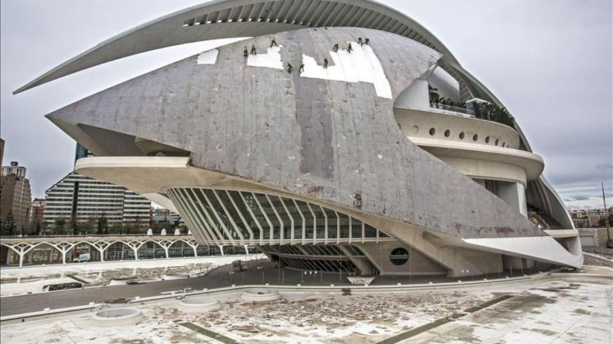 Valencia da por resuelto el "problema" de la cubierta del Palau de Les Arts