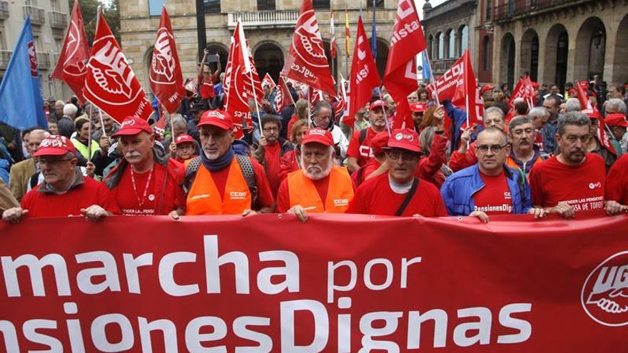 Pensionistas inician en Gijón una marcha a Madrid en defensa de pensiones dignas